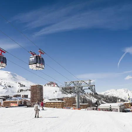 Skis Aux Pieds Pour 3 Pers., Renove Et Accessible, Ideal Plagne Centre La Plagne